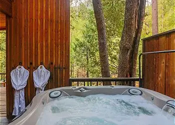 Big Rock Creek Lodge