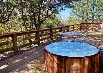Whispering Ridge Cabin