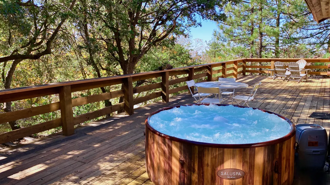 Whispering Ridge Cabin