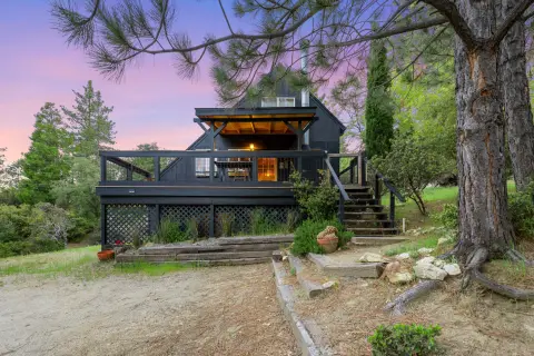 Tahquitz View Drive